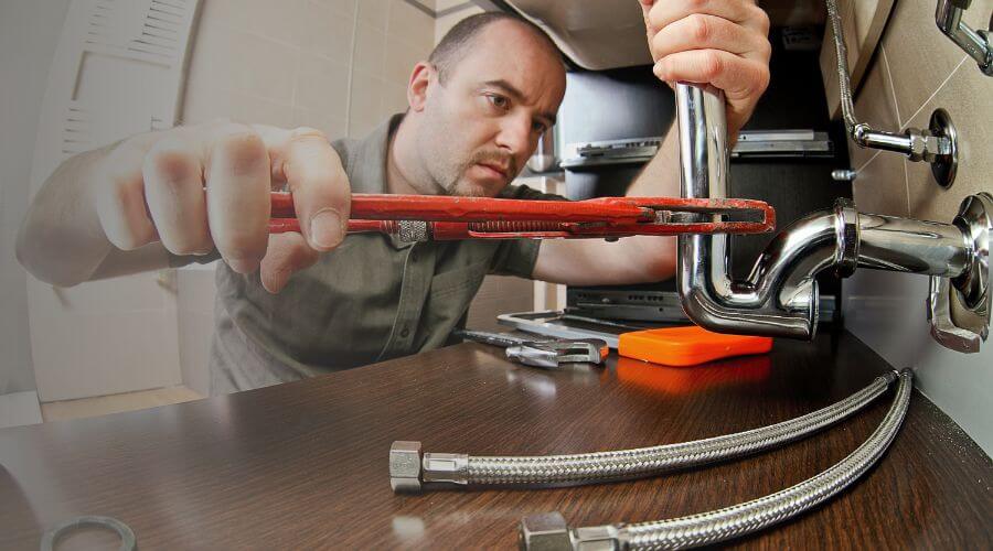 Professional expert plumbing services in Borden, IN